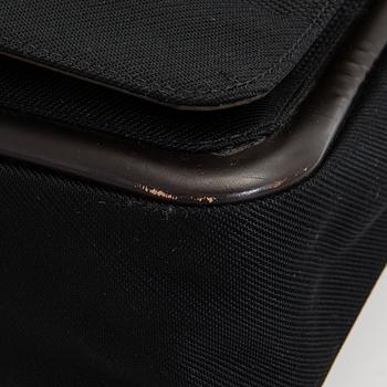 Louis Vuitton, "Damier Geant Messenger" bag.