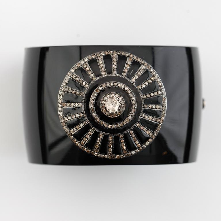 ARMBAND, silver, rosenslipade diamanter och plast.