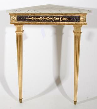 HÖRNBORD, sengustaviansk stil, 1800/1900-tal.