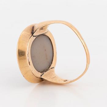 RING med stencamé, 18K guld, antik.