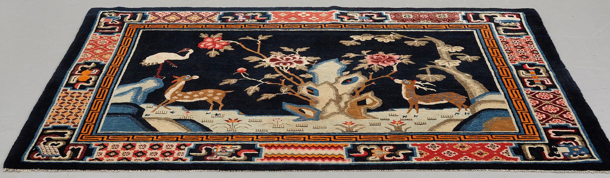 Matta, semiantik Baotou figural, ca 137,5  x 208 cm.