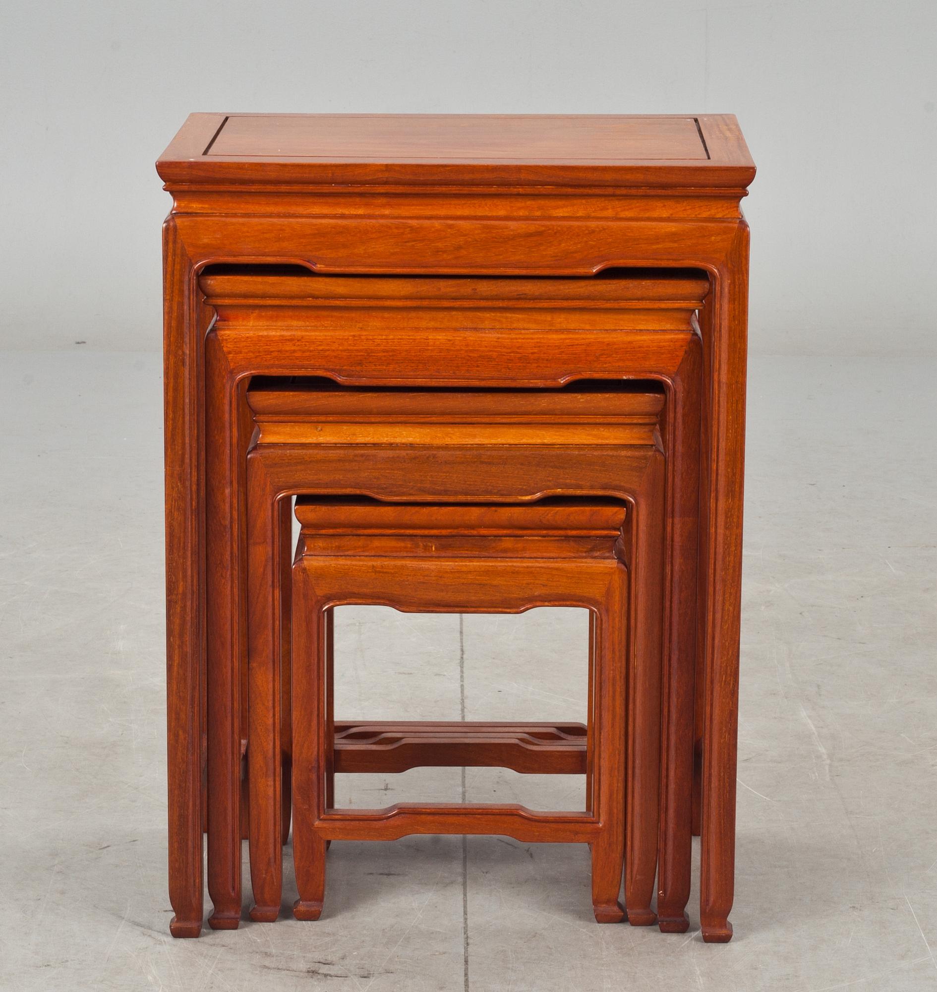 SATSBORD, 4 delar, Kina, för Dux AB.