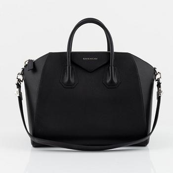 Givenchy, handväska. "Antigona".