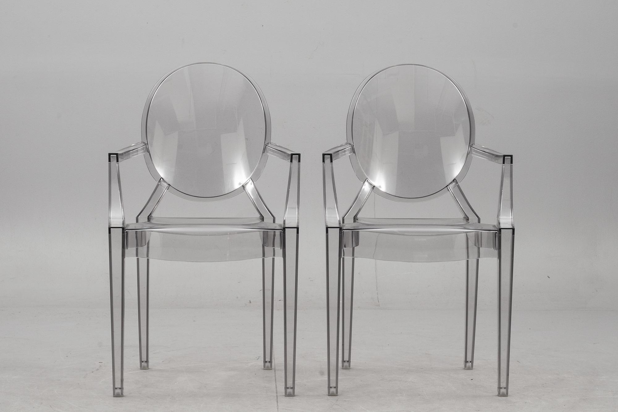 KARMSTOLAR, ett par, "Louis Ghost", Philippe Starck för Kartell.