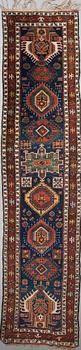 GALLERIMATTA, semiantik, Kaukas, figural, ca 446 X 101 cm.
