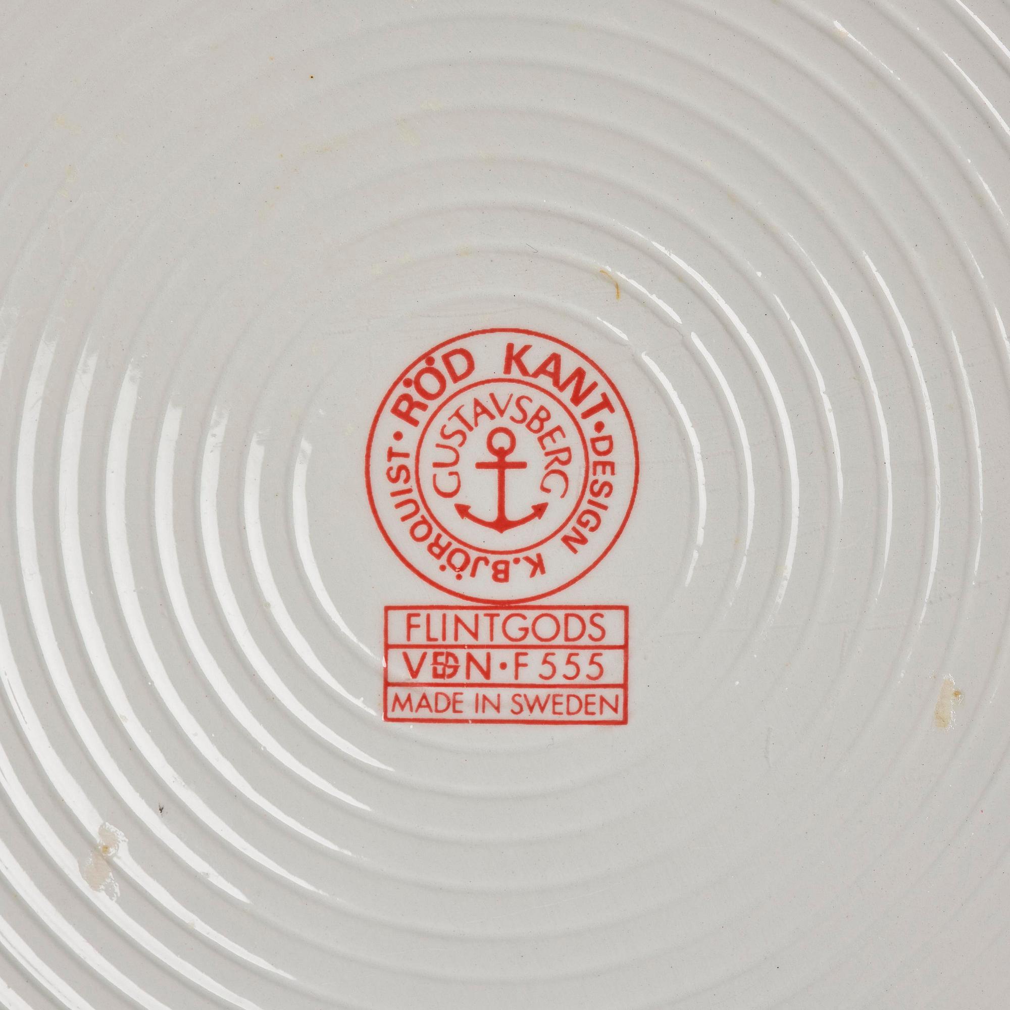 Karin Björquist, a 76-piece “Röd kant” bone china dinner service, Gustavsberg, post 1968.