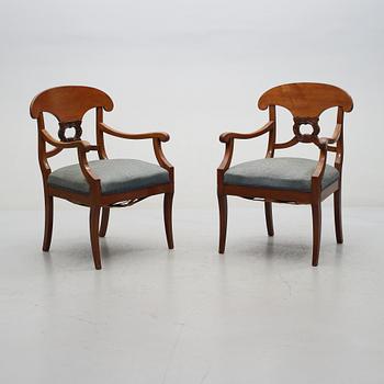 KARMSTOLAR, Karl Johan- stil, 1900-talets första hälft.