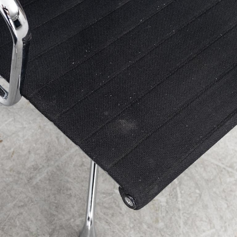 Charles & Ray Eames, A pair of EA 108 armchairs, Vitra.