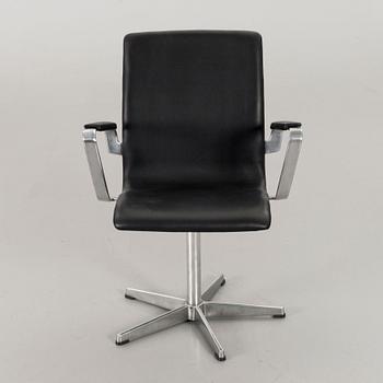 ARNE JACOBSEN, karmstol, "Oxford låg".