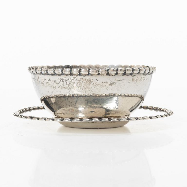 C.G. Hallberg, skål med fat, silver, Stockholm 1923.