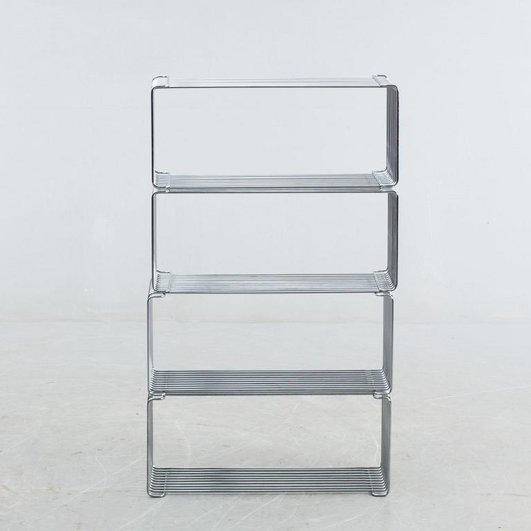 HYLLOR, 4 st, metall, "Wire Cube" ur serien Pantonova, Verner Panton, Luber, formgiven 1970.