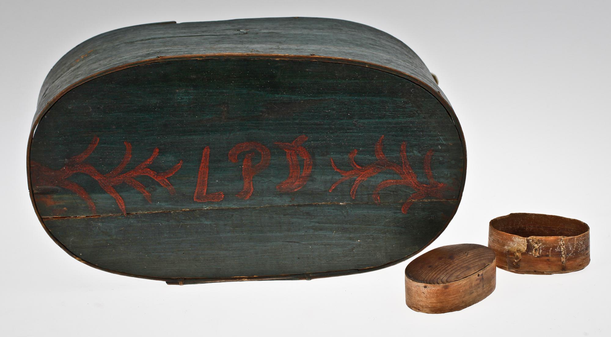 SVEPASKAR, 2 st. Allmoge 1800-tal.