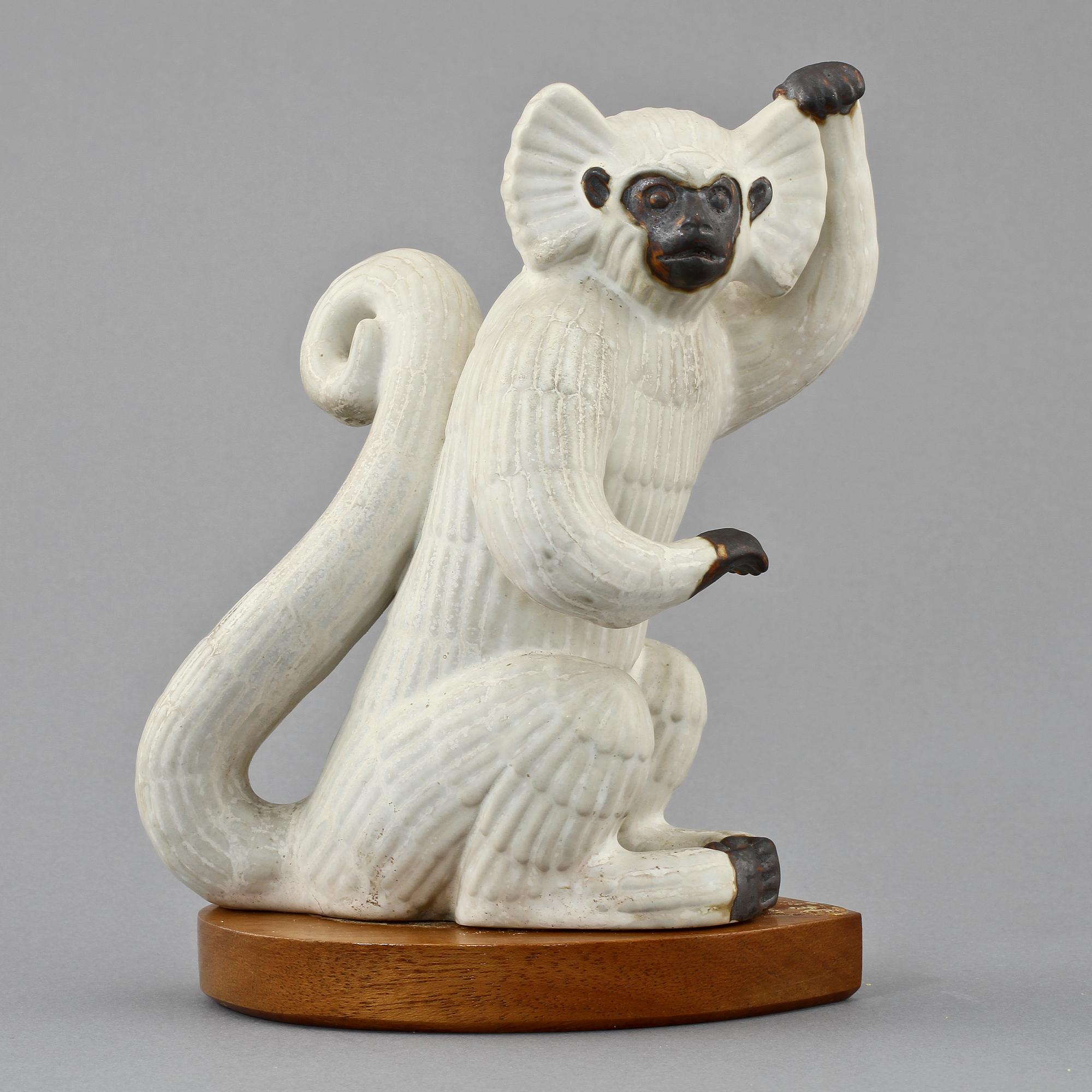 FIGURIN, stengods, Gunnar Nylund, Rörstrand, 1900-tal.