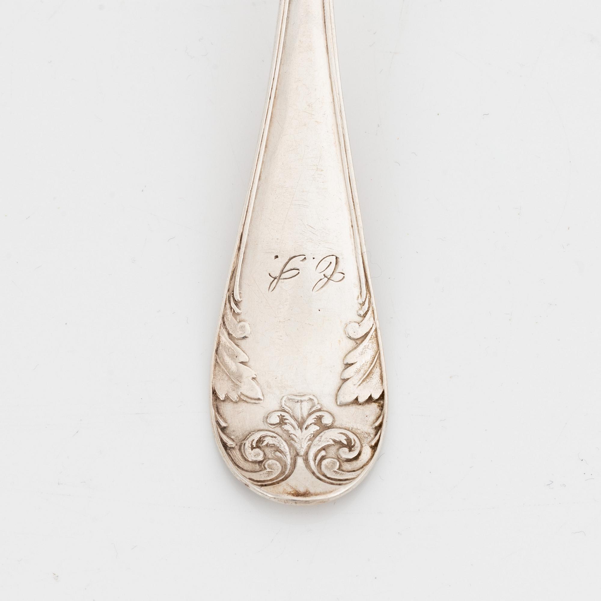 Parti silver, skedar och ströskedar, olika modeller, 18 delar, bl.a. MGAB, Uppsala, 1945.