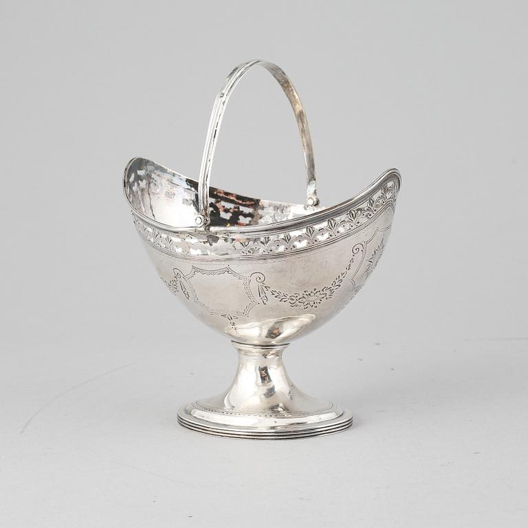 A silver basket, mark of William Stroud, London 1809.