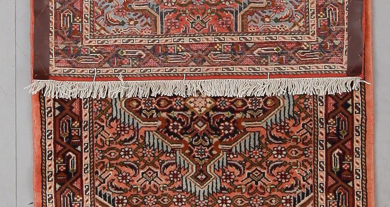 MATTA, Hamadan, ca 293 x 85 cm.