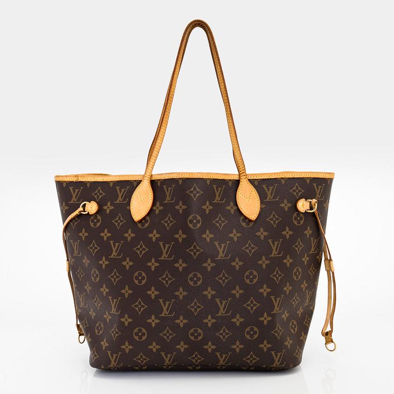 Louis Vuitton, a Monogram Canvas 'Neverfull MM' bag.