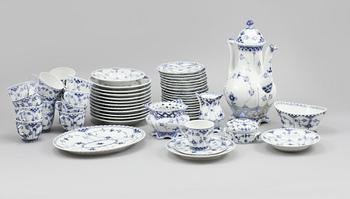 SERVISDELAR, 39 st, "Musselmalet", Royal Copenhagen.