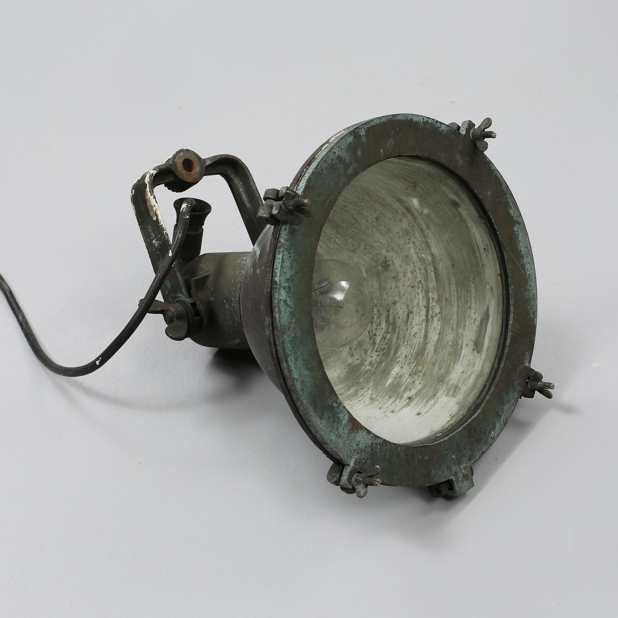 FARTYGSLAMPA, 1900-tal, kupans höjd ca 39 cm.