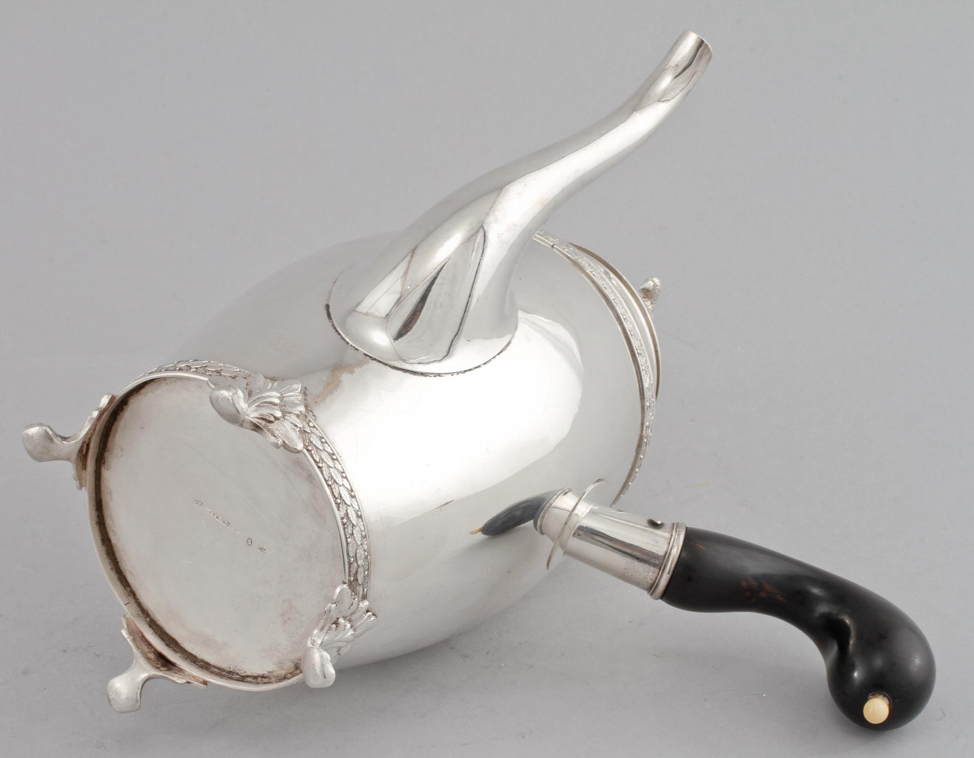 KAFFESERVIS, 3 delar, silver, Gustaf Möllenborg, Stockholm, 1906. Total vikt 1250 g.
