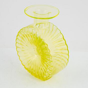 Helena Tynell,  flaska, "Solflaskan", Riihimäen Lasi Oy. I produktion 1964-1974.