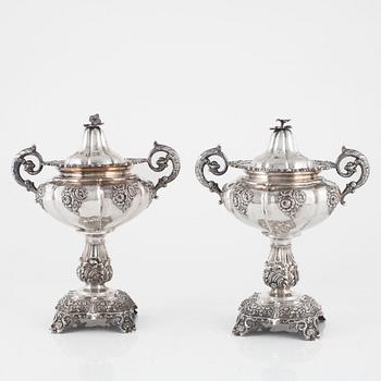 Fredrik & Wilhelm Zethelius, a pair of silver sugar bowls, Neo-Rococo, Stockholm, Sweden, 1840.