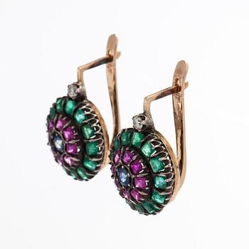 Örhängen, 14K guld och silver med rubiner, safirer, smaragder och diamanter.