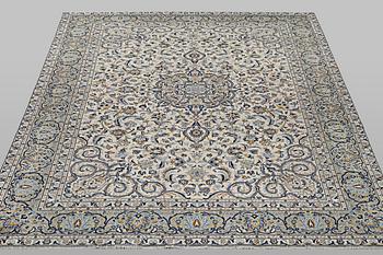 Matta, Kashan, ca 345 x 241 cm.