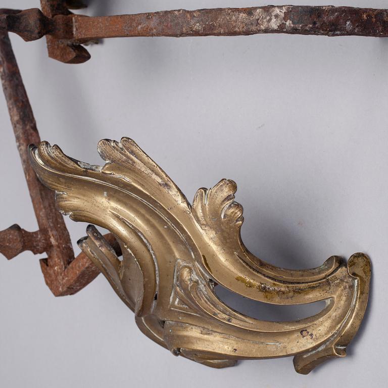 ELDHUNDAR, ett par, Louis XV-stil, 1800-tal.