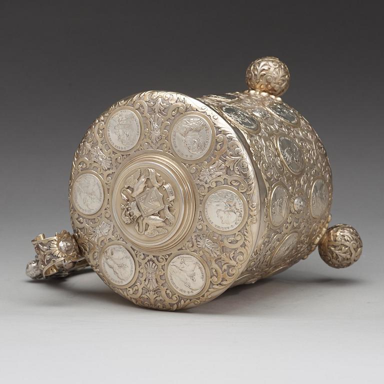 GUSTAF MÖLLENBORG, Stockholm 1892, dryckeskanna, silver, barock-stil.