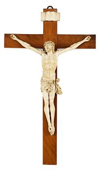 1036. An 18th/19th century ivory crucifix.