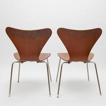 STOLAR, 2 st, "Sjuan", Arne Jacobsen, Fritz Hansen, Danmark.
