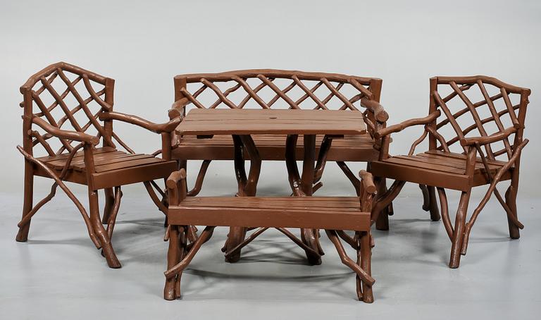 TRÄDGÅRDSMÖBLEMANG, s k Grenmöbler, 5 delar, 1900-tal.