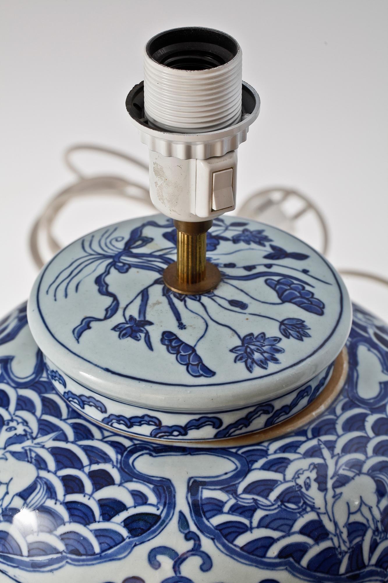 BORDSLAMPA, porslin, Kina, 1900/2000-tal.