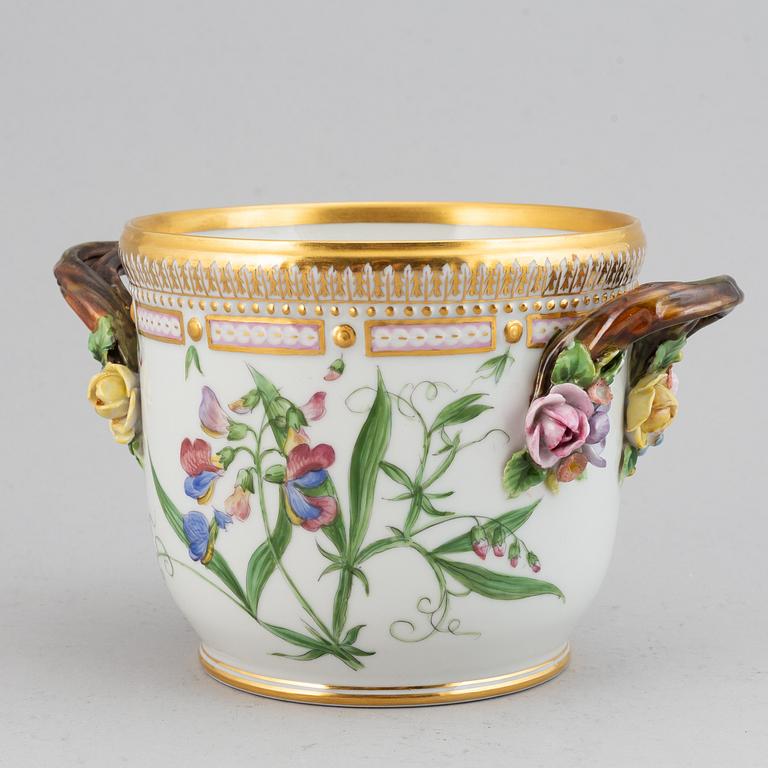 Royal Copenhagen, a 'Flora Danica' wine cooler, Denmark, 1942.