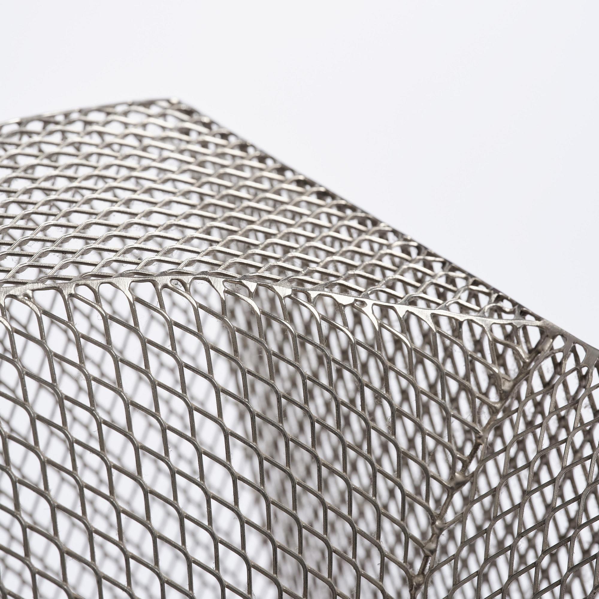 Shiro Kuramata, fåtölj, "How High the Moon", Vitra, 2003.