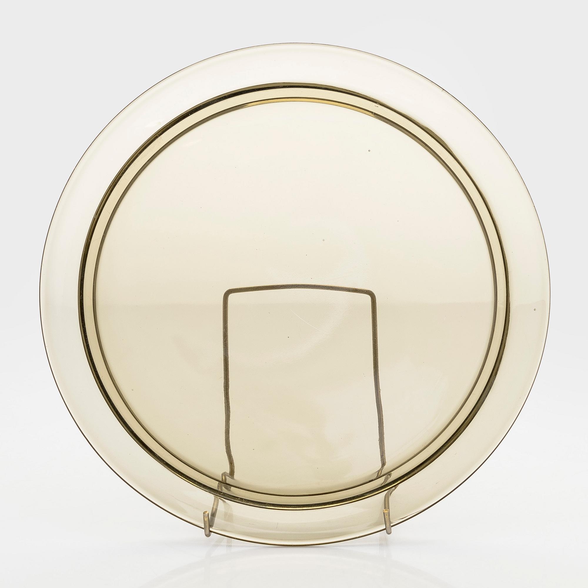 Aino Aalto, karaff och dricksglas, 8 st, "Bölgeblick" samt fat, Karhula Glasbruk 1930-tal.