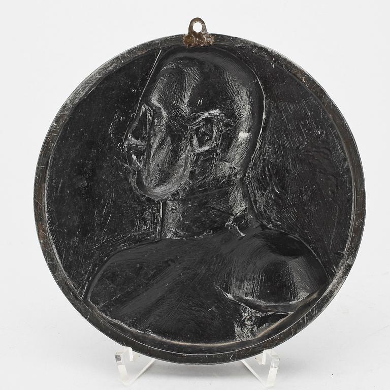 VÄGGPLAKETT, patinerad metall, Ryssland, 1800-tal.