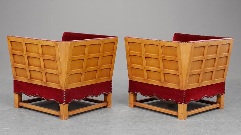 FÅTÖLJER, ett par, Elias Barup, sannolikt "Den Spanska Möbeln", Gärsnäs 1920-30-tal.