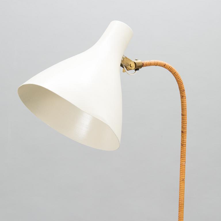 Paavo Tynell, golvlampa, Idman 1900-talets mitt.