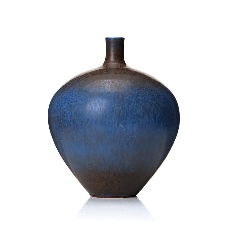 Berndt Friberg, a stoneware vase, Gustavsberg studio, Sweden 1976.