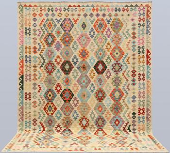 A Kilim carpet, approx. 349 x 252 cm.