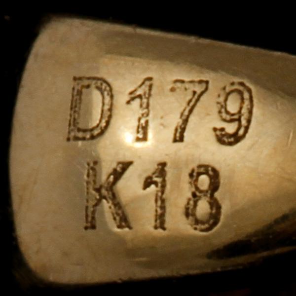 HÄNGE, 18k guld med 189 briljantslipade diamanter, totalt 1.79 ct. Vikt 9 g.