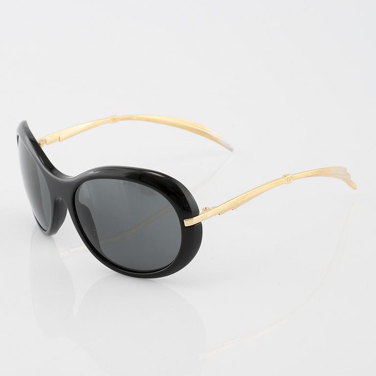 SOLGLASÖGON, Chanel.