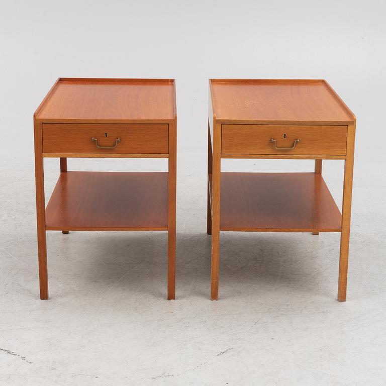 Josef Frank, a pair of bedside tables, model 914, Svenskt Tenn, circa 1985.