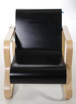 KARMSTOL "41". Alvar Aalto. Artek, Finland.