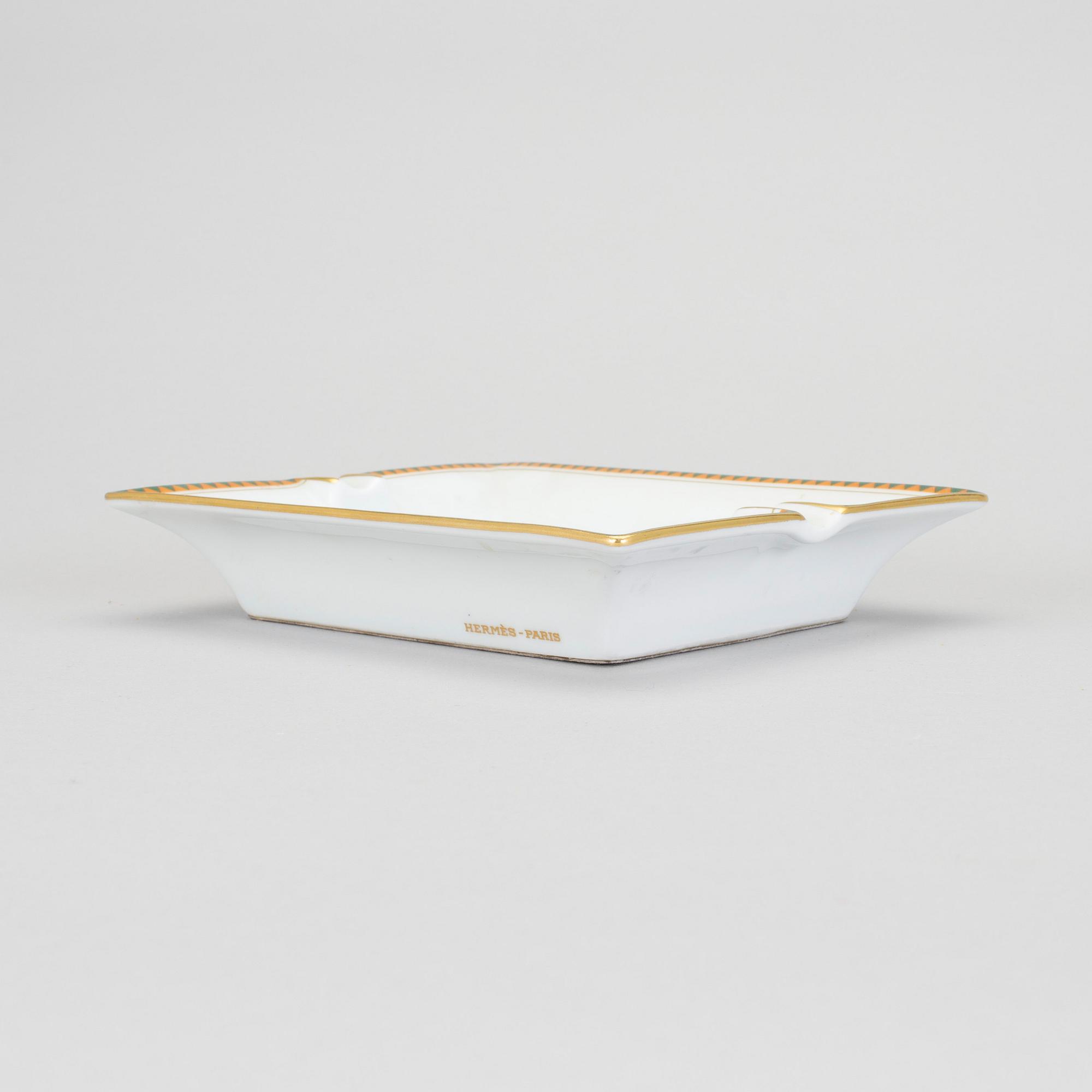 HERMÈS, askfat, porslin.