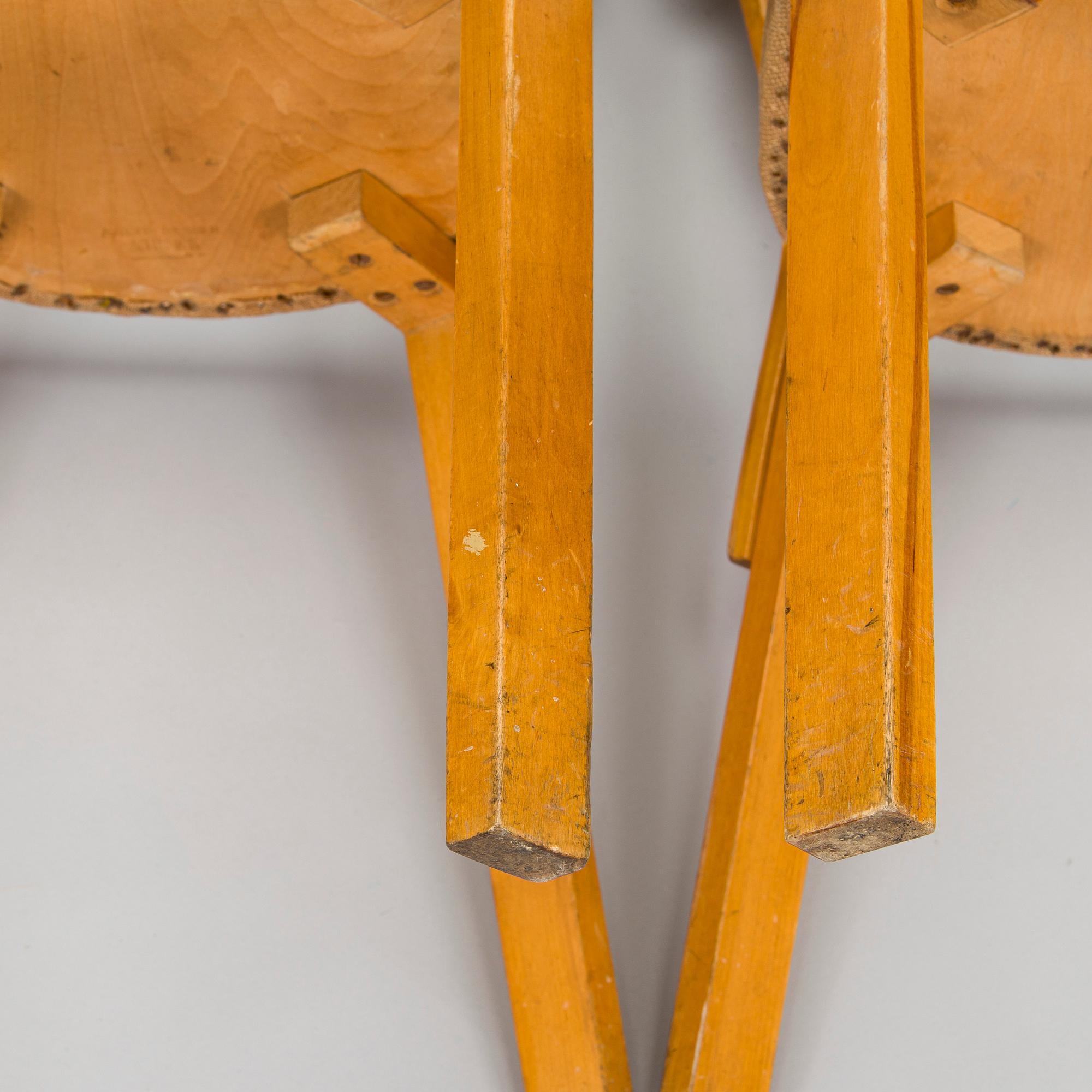 Alvar Aalto, A set of five 'model 69' chairs, for O.Y. Huonekalu- ja Rakennustyötehdas A.B. 1940s.