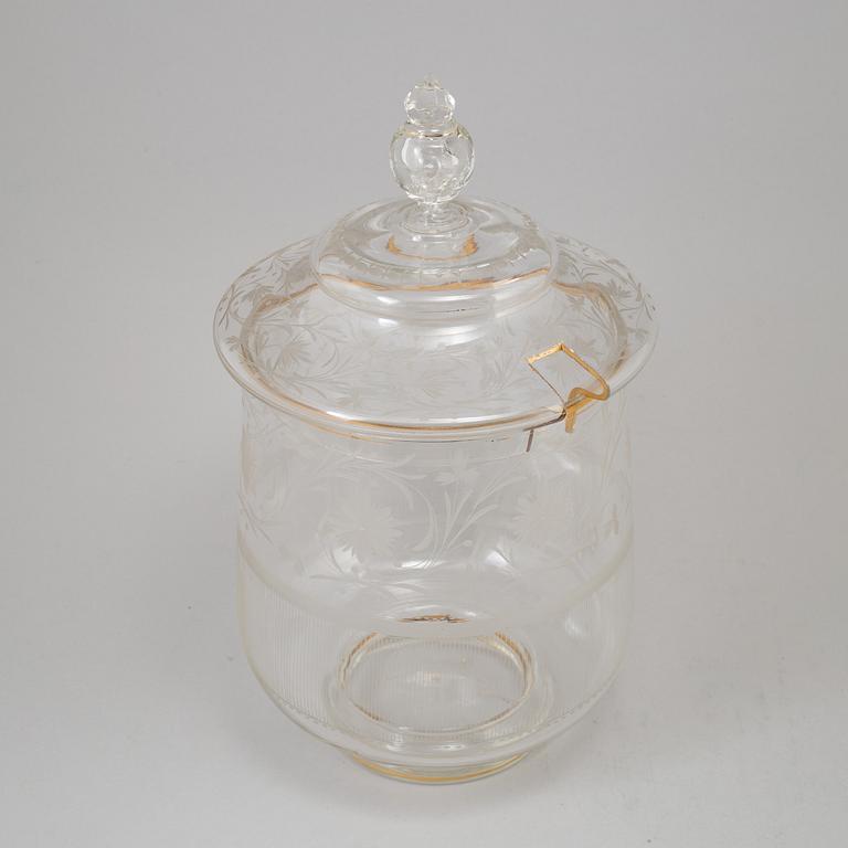 BÅLSKÅL med lock, samt koppar, 7 st, glas, 1800-talets mitt.