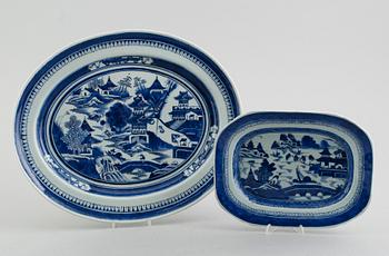 STEKFAT, 2 st, porslin, Kina, 1700-/1800-tal.